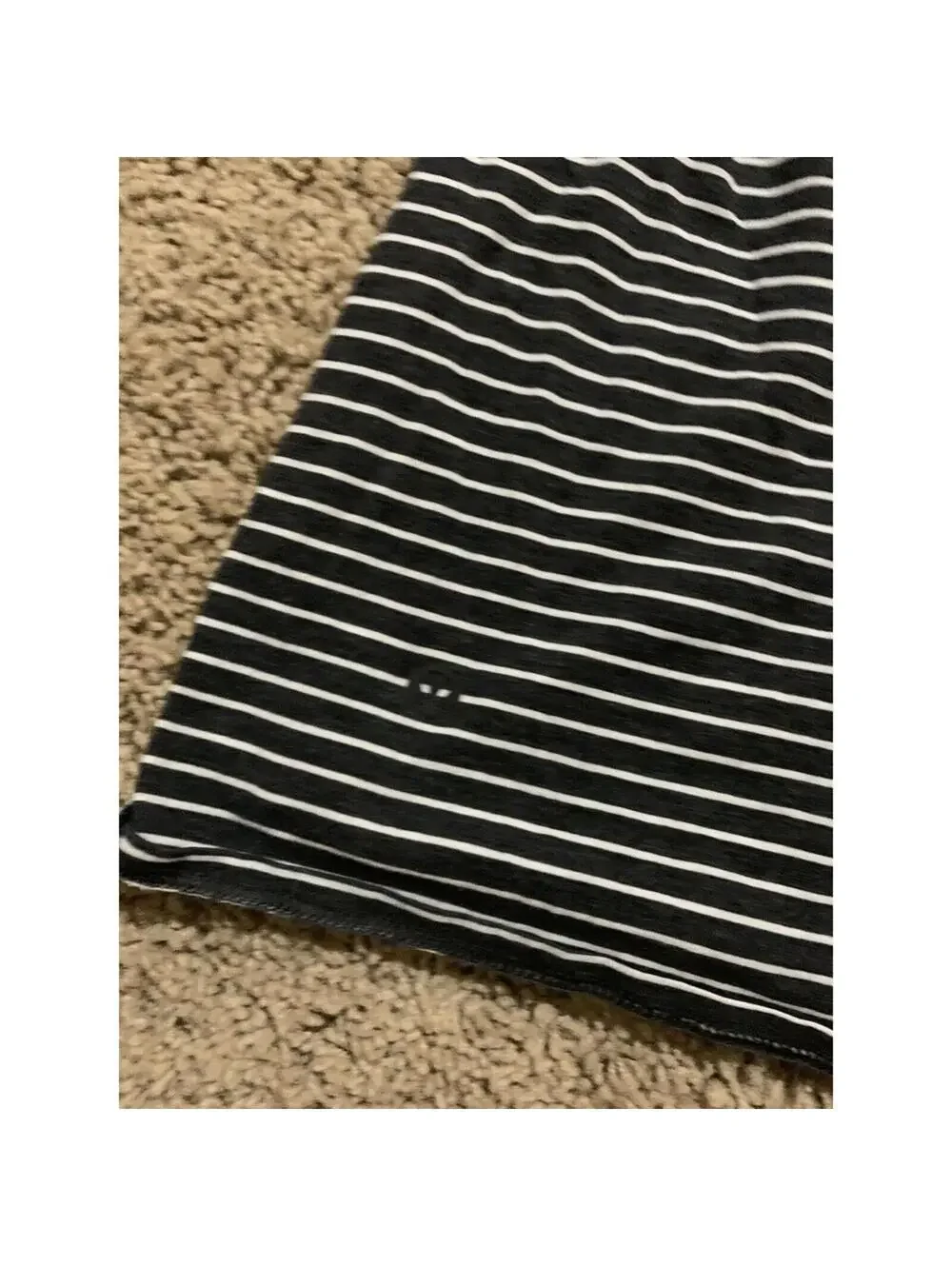 Women's Lululemon light tank top / open back / racer back / size 4 white/ gray